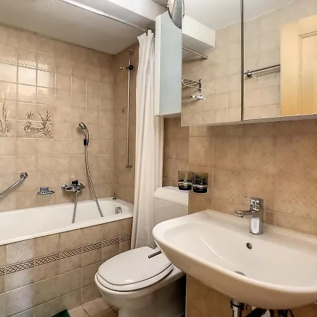 Valeriane 110 Apartment